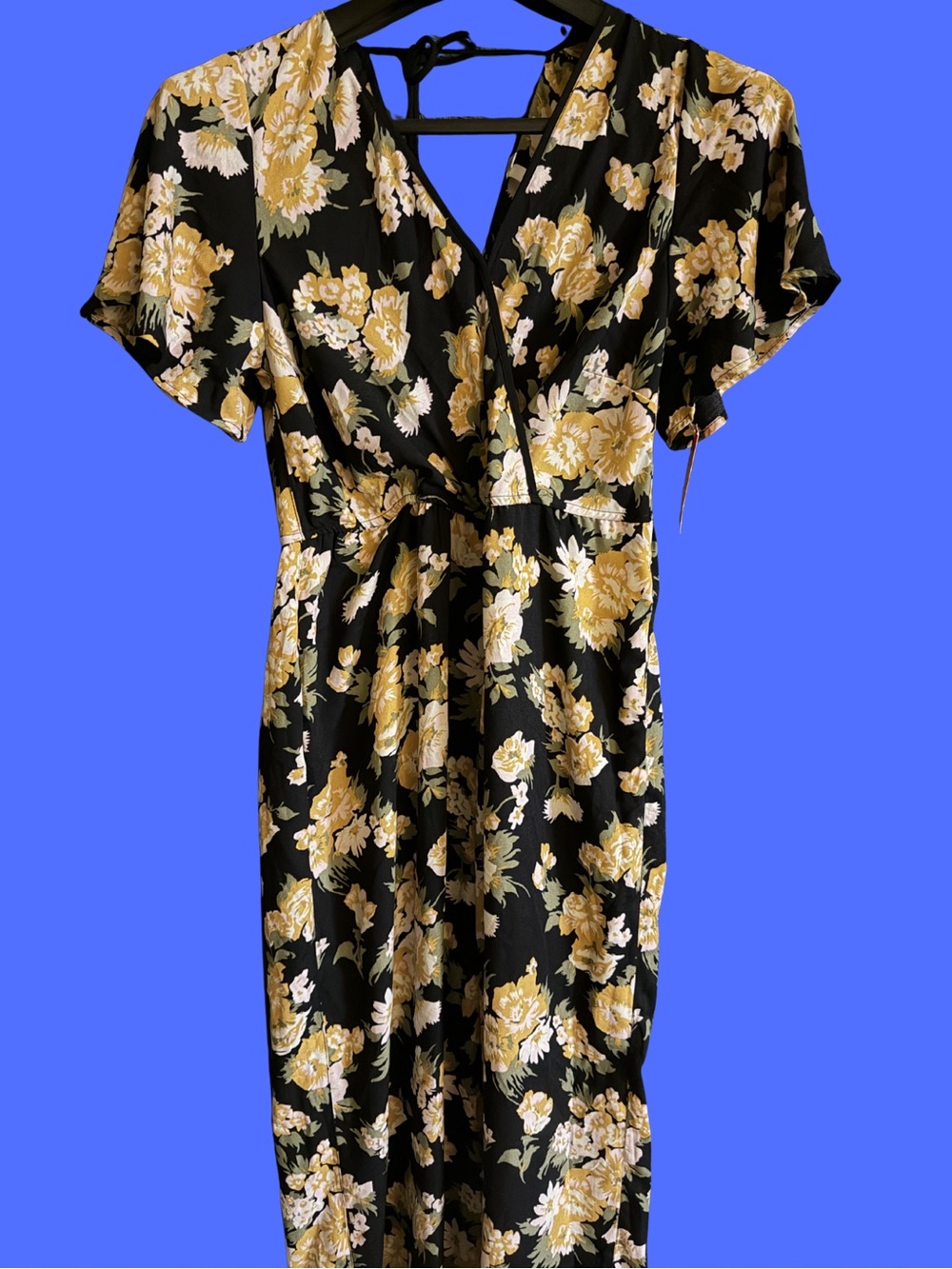NWT xhilaration Black flowy Floral Jumpsuit Large